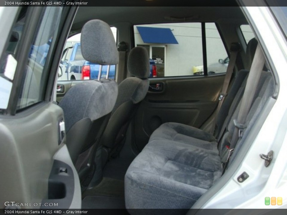 Gray Interior Rear Seat for the 2004 Hyundai Santa Fe GLS 4WD #78734998