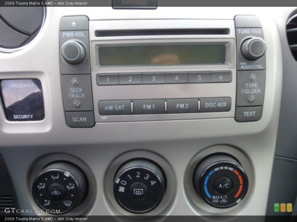 Ash Gray Interior Controls for the 2009 Toyota Matrix S AWD #78745724