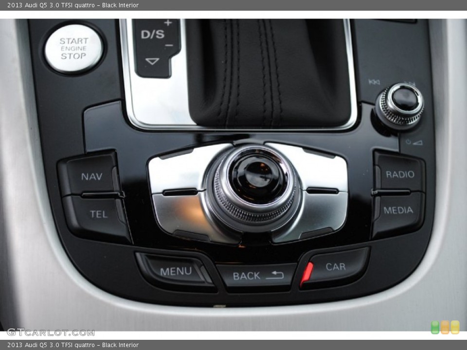 Black Interior Controls for the 2013 Audi Q5 3.0 TFSI quattro #78749207