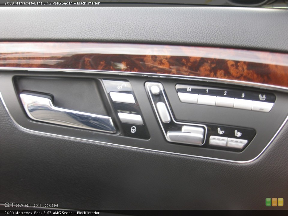Black Interior Controls for the 2009 Mercedes-Benz S 63 AMG Sedan #78755681
