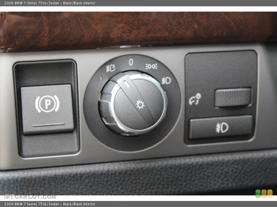 Black/Black Interior Controls for the 2006 BMW 7 Series 750Li Sedan #78761766