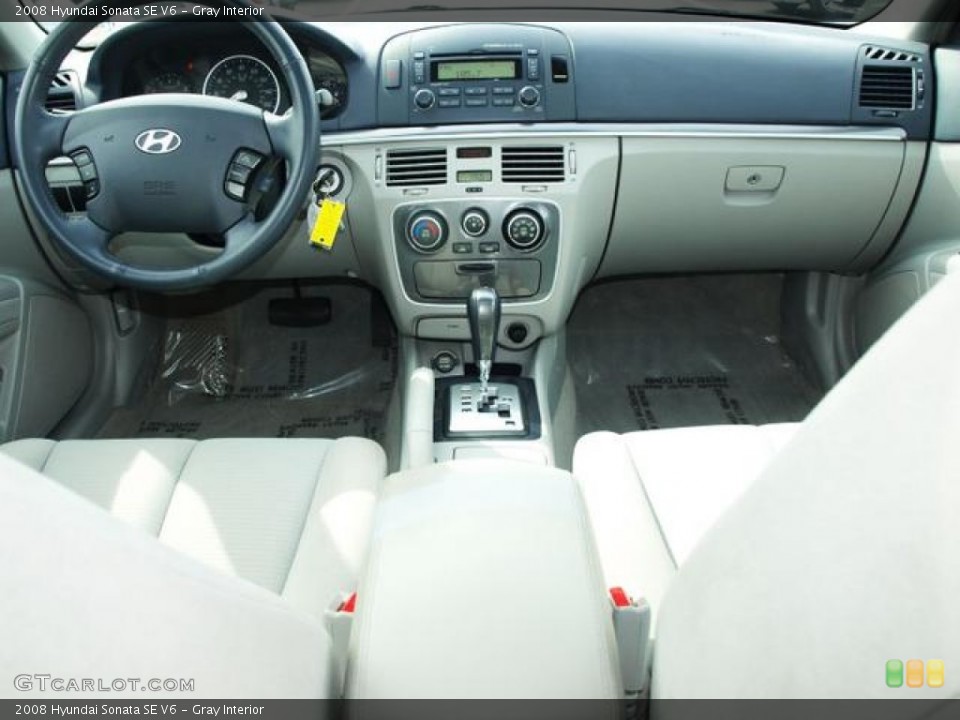 Gray Interior Dashboard for the 2008 Hyundai Sonata SE V6 #78765543