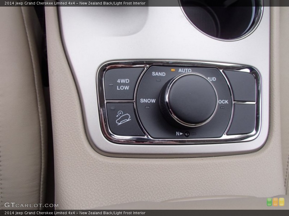 New Zealand Black/Light Frost Interior Controls for the 2014 Jeep Grand Cherokee Limited 4x4 #78772141