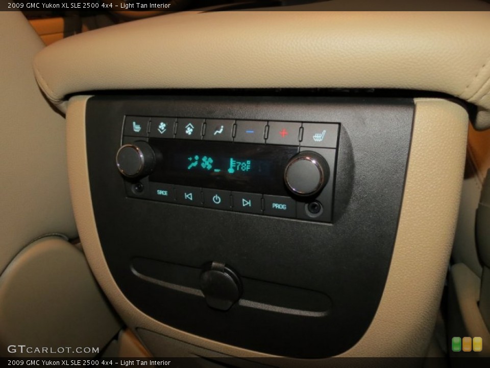 Light Tan Interior Controls for the 2009 GMC Yukon XL SLE 2500 4x4 #78774395