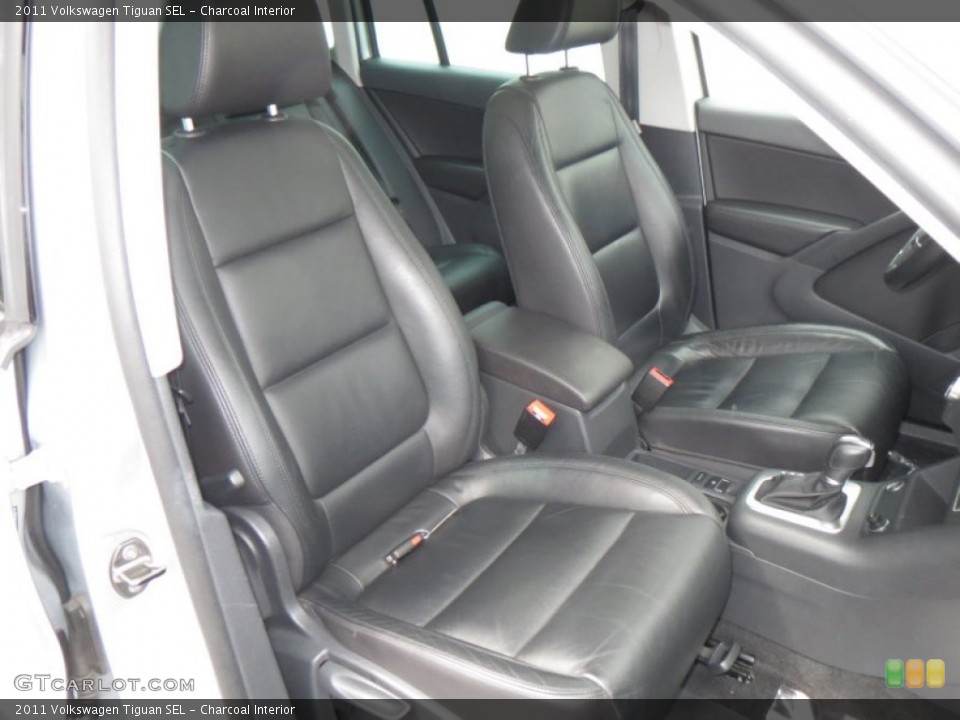 Charcoal Interior Photo for the 2011 Volkswagen Tiguan SEL #78775181