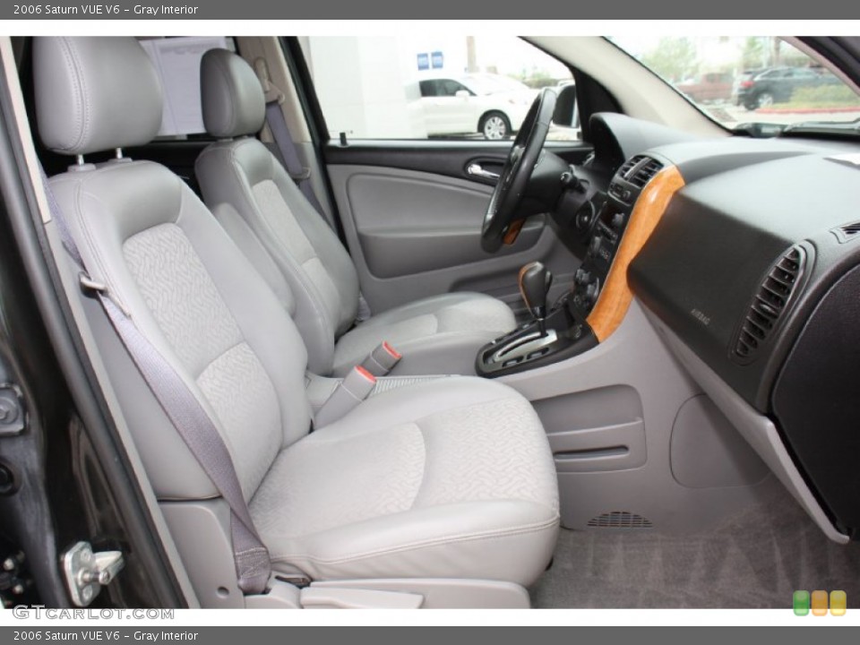 Gray Interior Photo for the 2006 Saturn VUE V6 #78776419