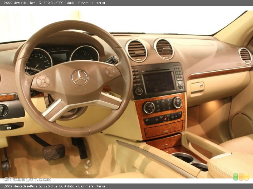 Cashmere Interior Dashboard for the 2009 Mercedes-Benz GL 320 BlueTEC 4Matic #78777885