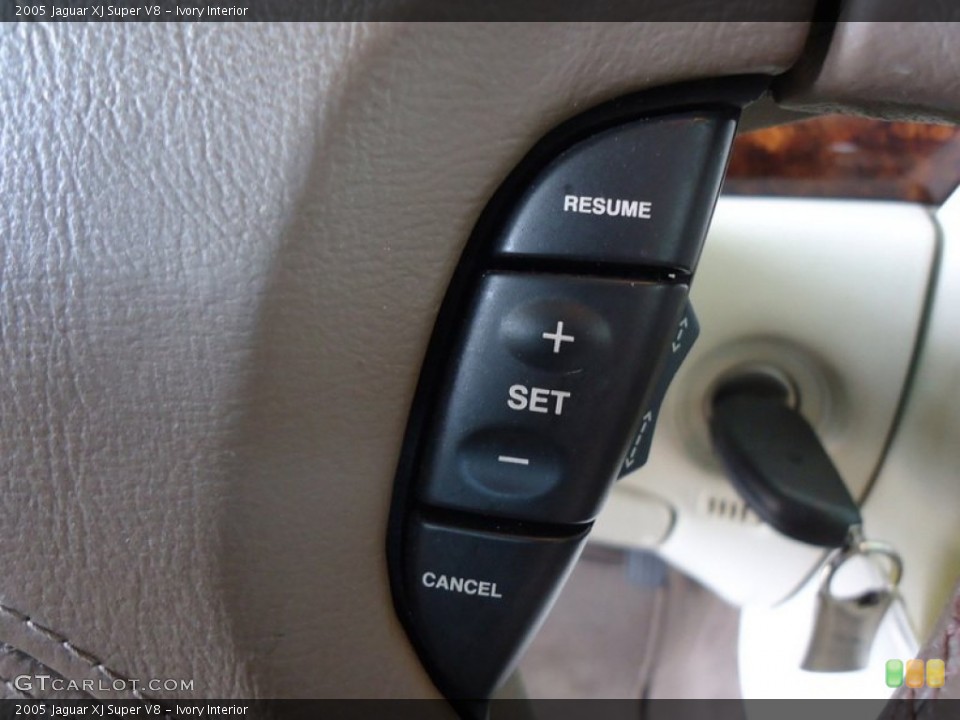 Ivory Interior Controls for the 2005 Jaguar XJ Super V8 #78787100