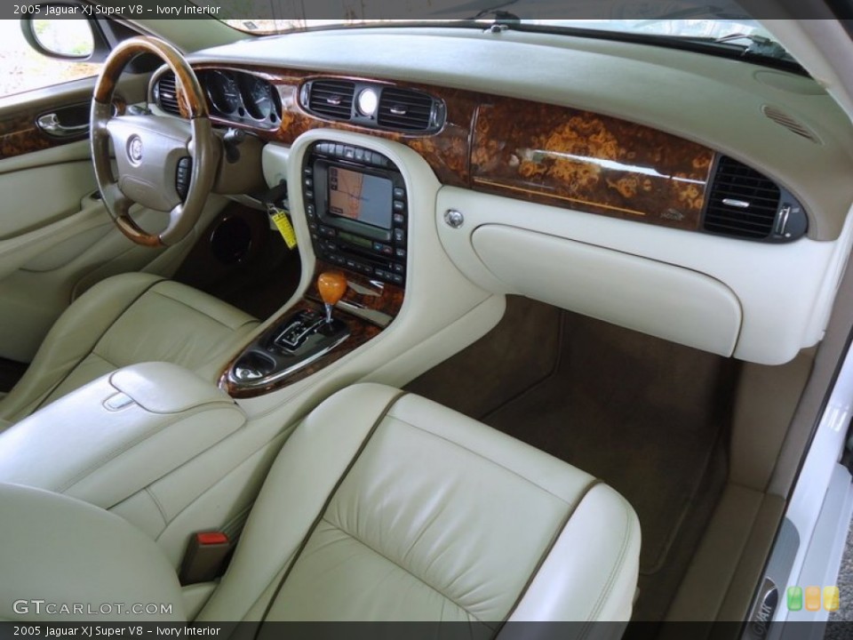 Ivory Interior Dashboard for the 2005 Jaguar XJ Super V8 #78787316