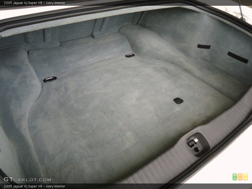 Ivory Interior Trunk for the 2005 Jaguar XJ Super V8 #78787483