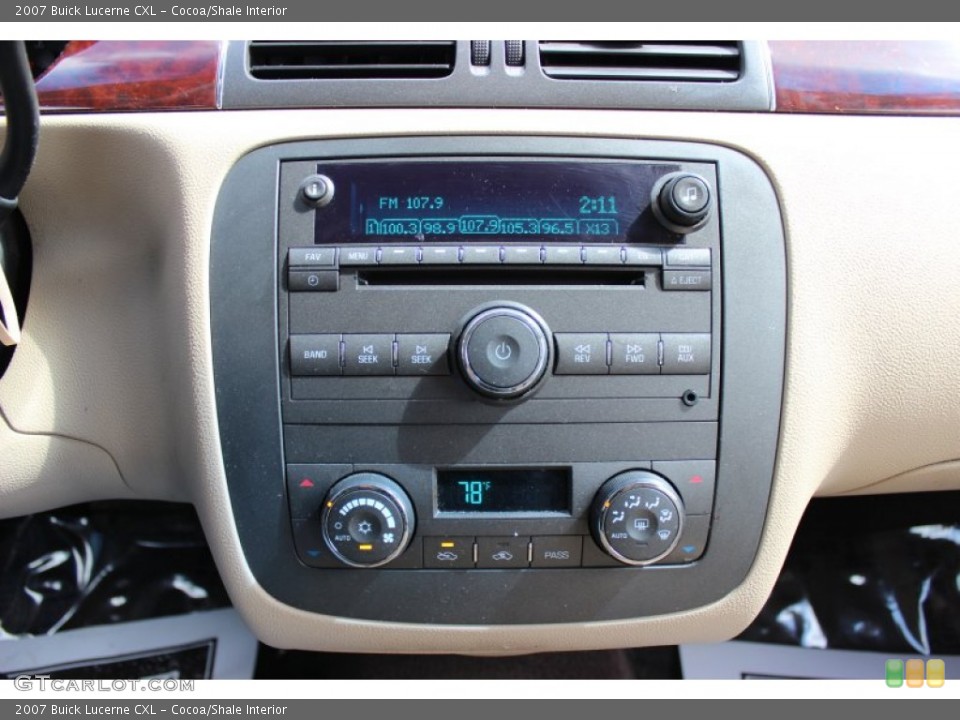 Cocoa/Shale Interior Controls for the 2007 Buick Lucerne CXL #78803042