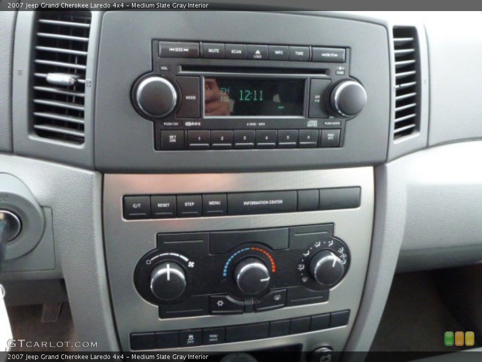 Medium Slate Gray Interior Controls for the 2007 Jeep Grand Cherokee Laredo 4x4 #78804474