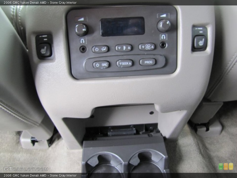 Stone Gray Interior Controls for the 2006 GMC Yukon Denali AWD #78809174