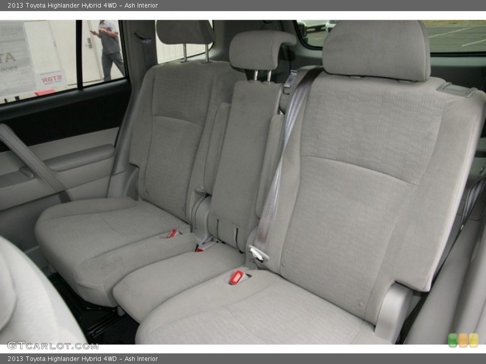 Ash Interior Rear Seat for the 2013 Toyota Highlander Hybrid 4WD #78809504