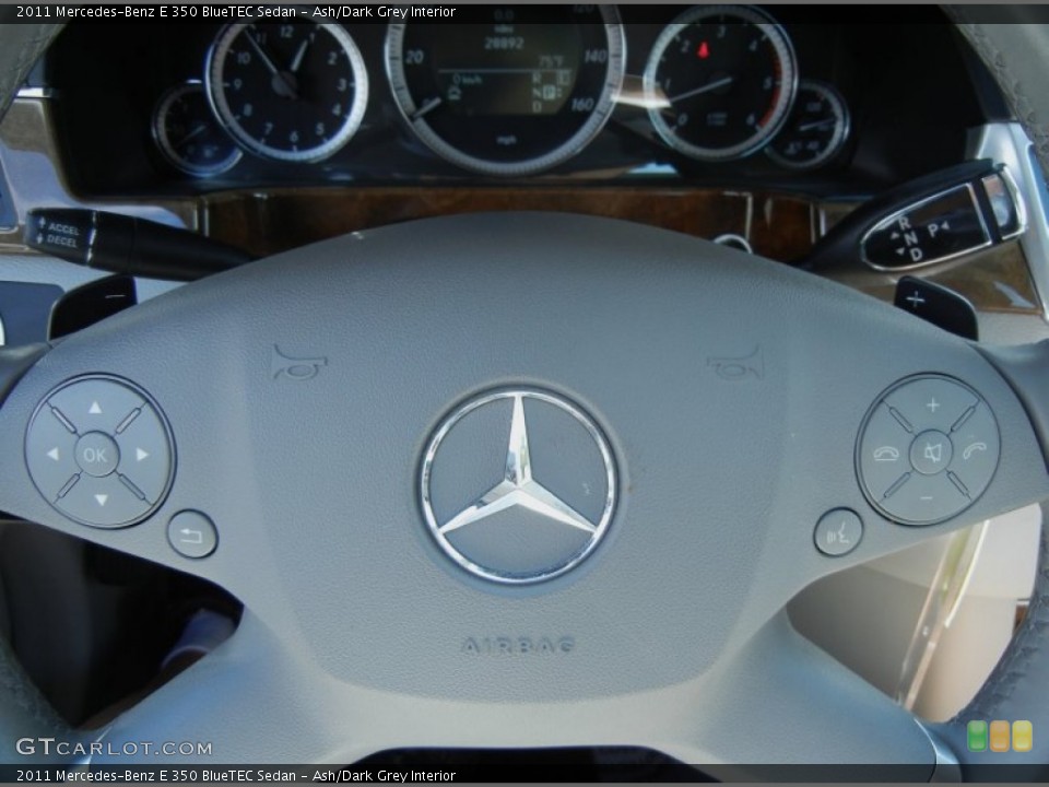 Ash/Dark Grey Interior Controls for the 2011 Mercedes-Benz E 350 BlueTEC Sedan #78816616