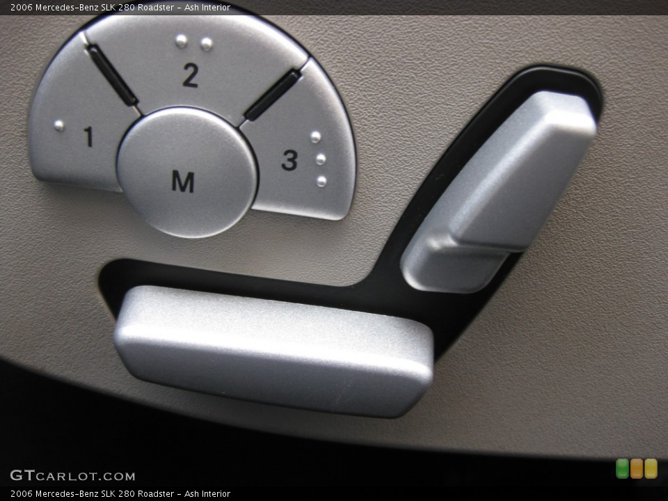Ash Interior Controls for the 2006 Mercedes-Benz SLK 280 Roadster #78818813
