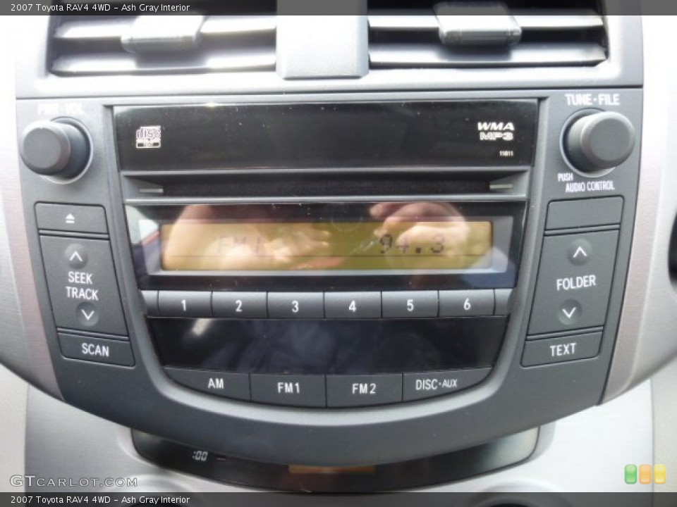Ash Gray Interior Controls for the 2007 Toyota RAV4 4WD #78820064