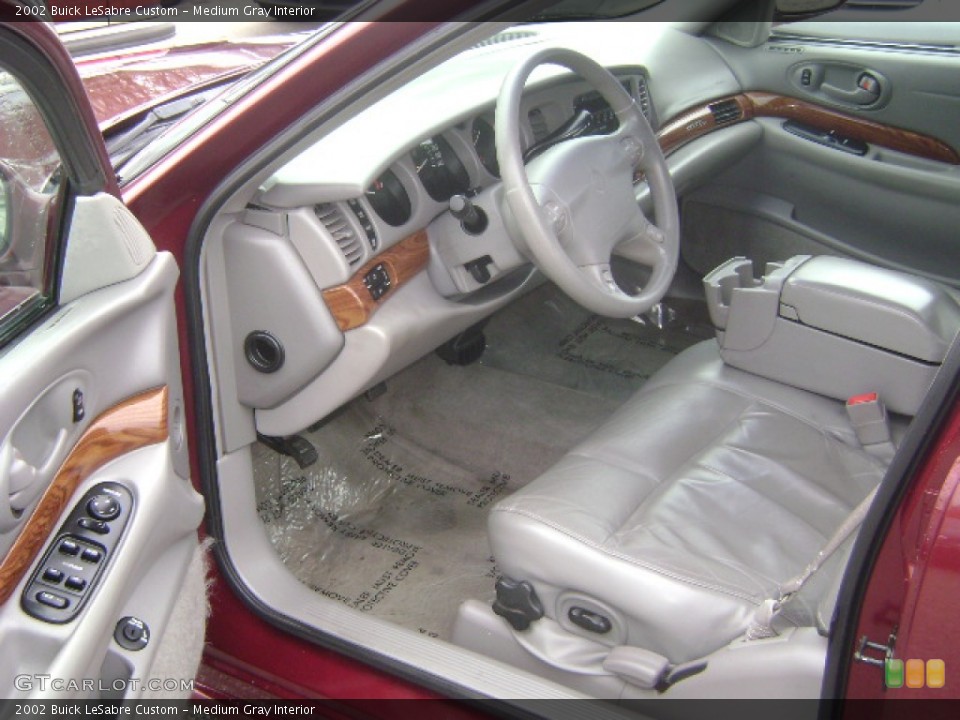 Medium Gray Interior Photo for the 2002 Buick LeSabre Custom #78838141