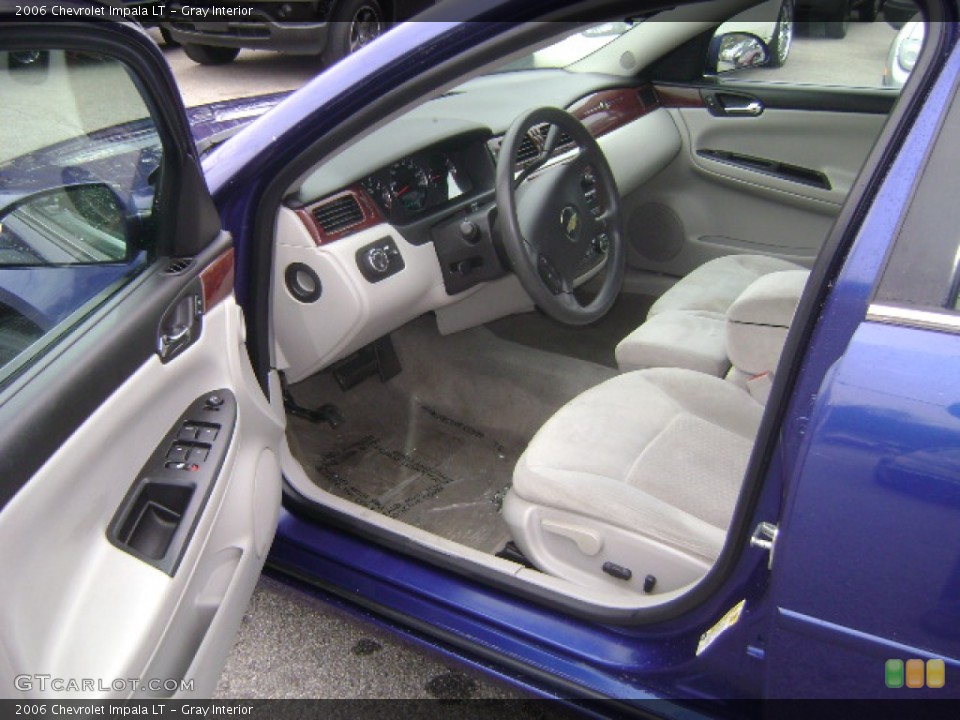 Gray Interior Photo for the 2006 Chevrolet Impala LT #78838410