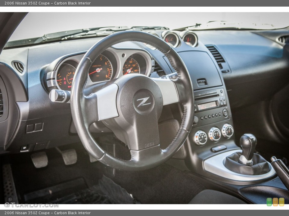 Carbon Black Interior Dashboard for the 2006 Nissan 350Z Coupe #78838478