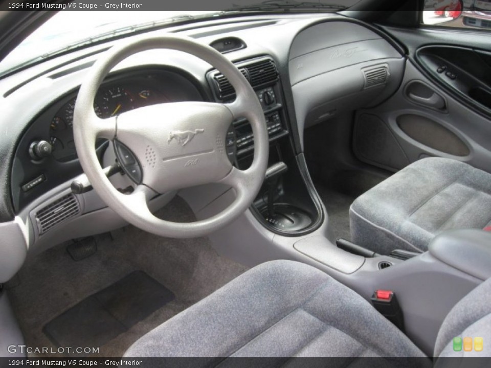 Grey Interior Photo for the 1994 Ford Mustang V6 Coupe #78840841