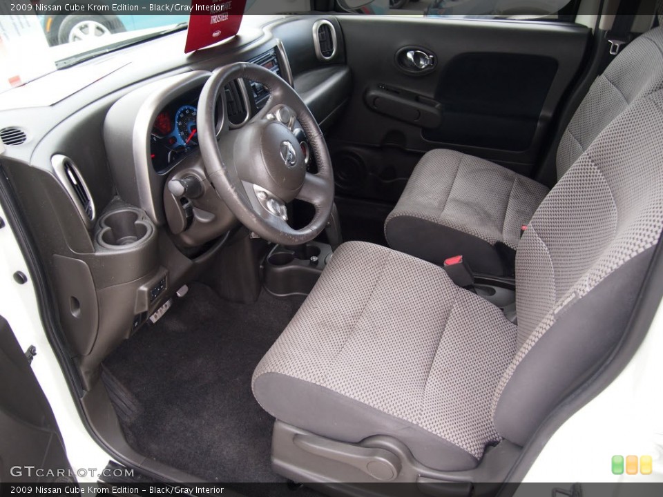 Black/Gray Interior Photo for the 2009 Nissan Cube Krom Edition #78842783