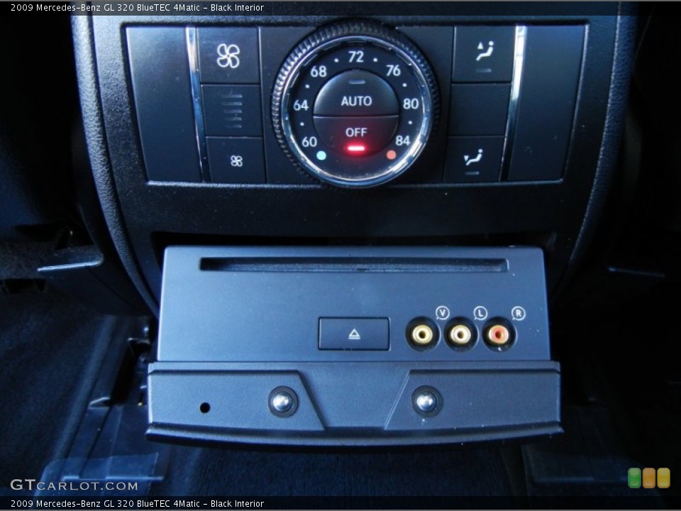 Black Interior Controls for the 2009 Mercedes-Benz GL 320 BlueTEC 4Matic #78855131