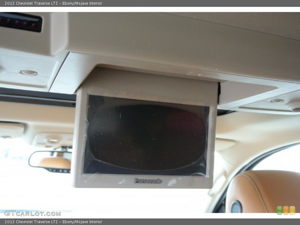 Ebony/Mojave Interior Entertainment System for the 2013 Chevrolet Traverse LTZ #78870360