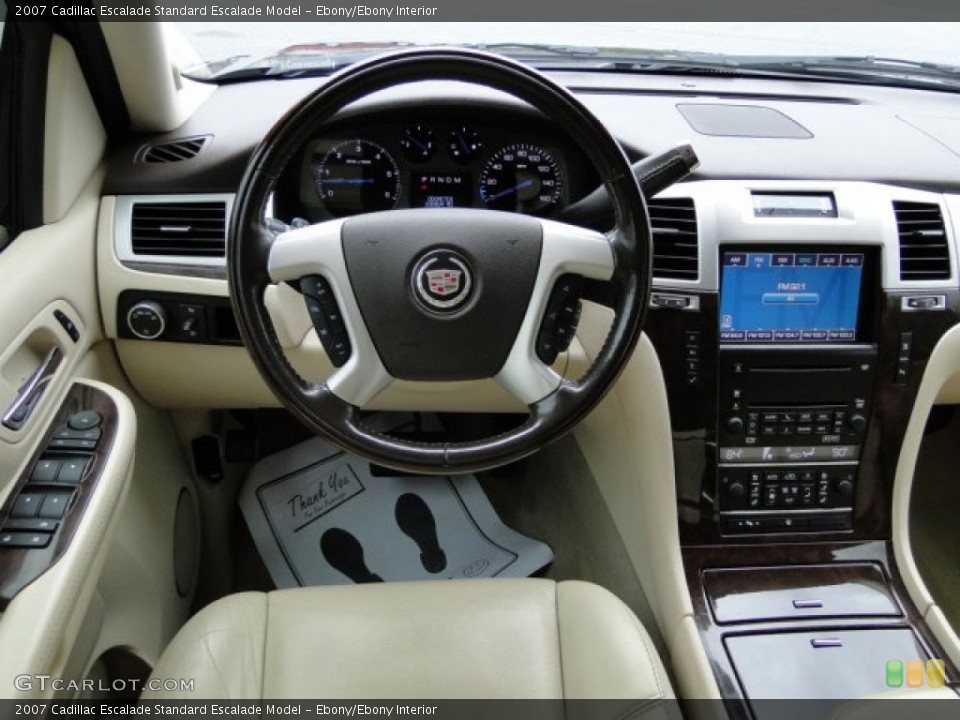 Ebony/Ebony Interior Dashboard for the 2007 Cadillac Escalade  #78884394