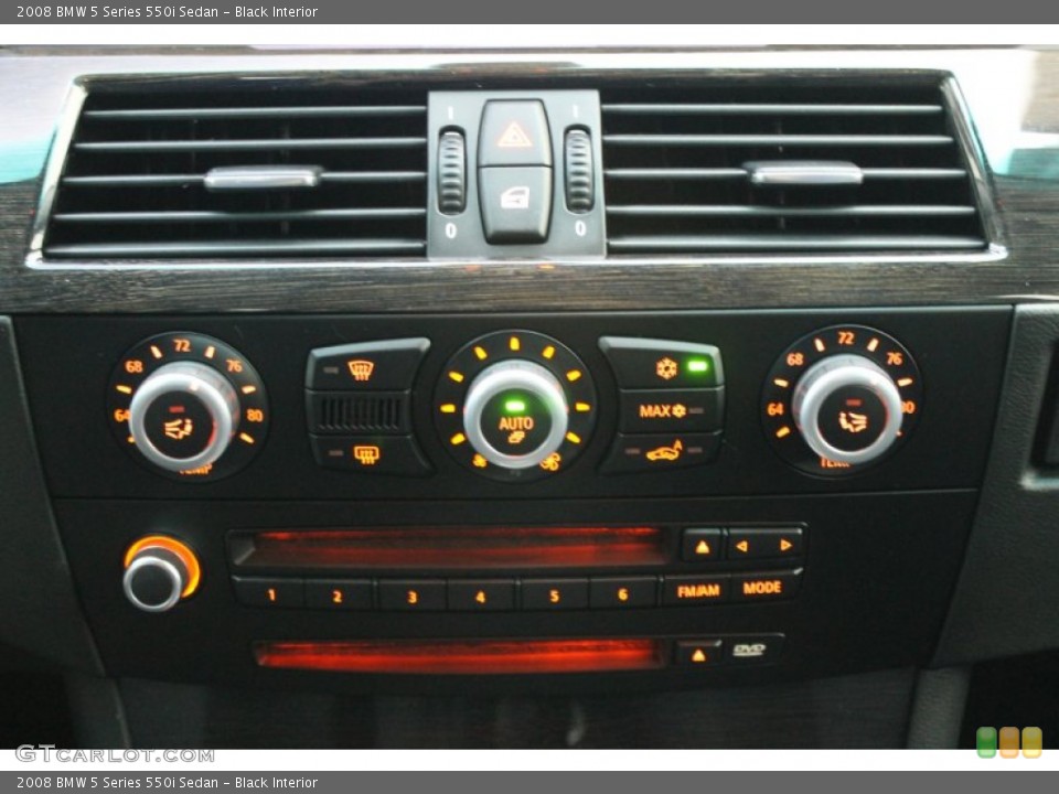 Black Interior Controls for the 2008 BMW 5 Series 550i Sedan #78894306