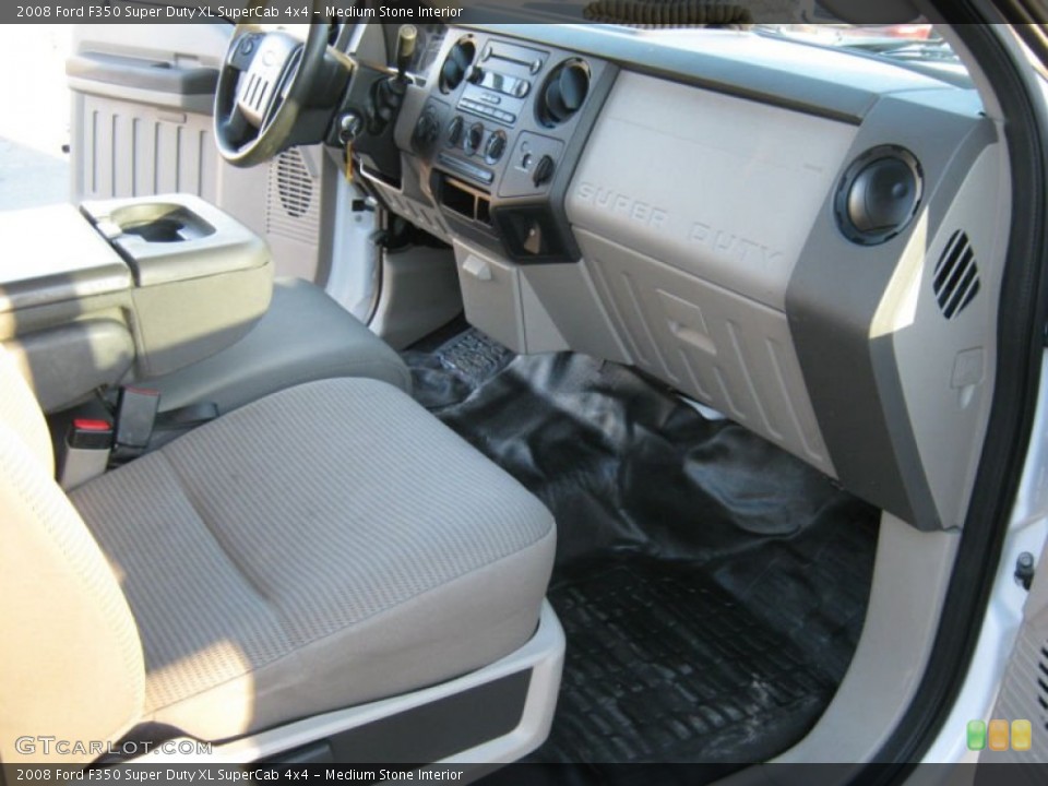 Medium Stone Interior Photo for the 2008 Ford F350 Super Duty XL SuperCab 4x4 #78898808