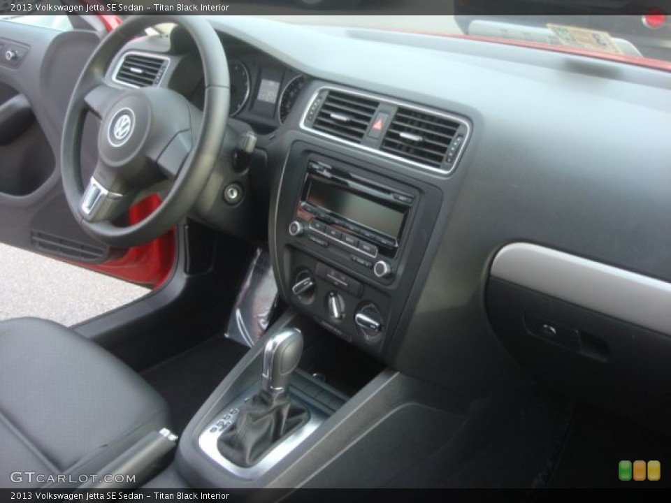 Titan Black Interior Dashboard for the 2013 Volkswagen Jetta SE Sedan #78906177