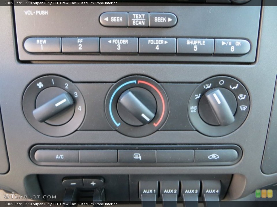 Medium Stone Interior Controls for the 2009 Ford F250 Super Duty XLT Crew Cab #78906606