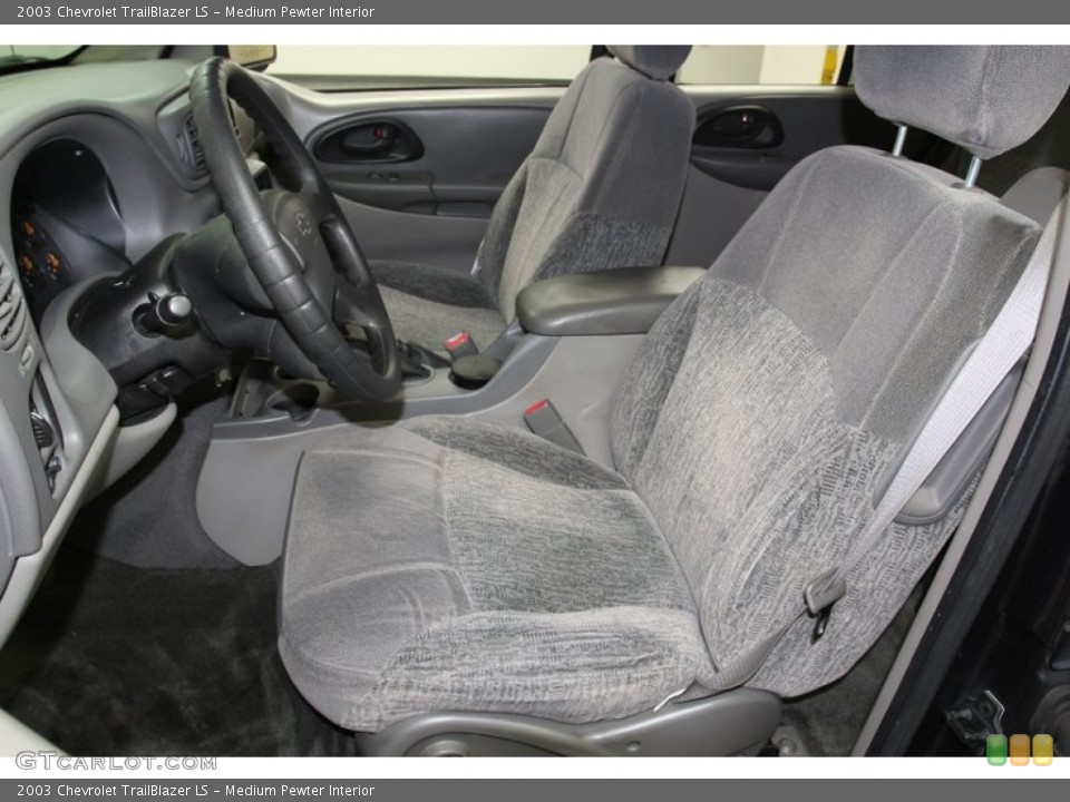 Medium Pewter Interior Photo for the 2003 Chevrolet TrailBlazer LS #78925112