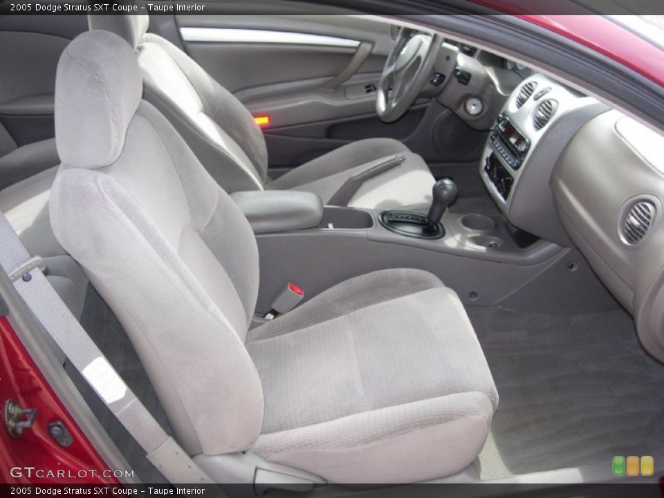 Taupe Interior Photo for the 2005 Dodge Stratus SXT Coupe #78925240