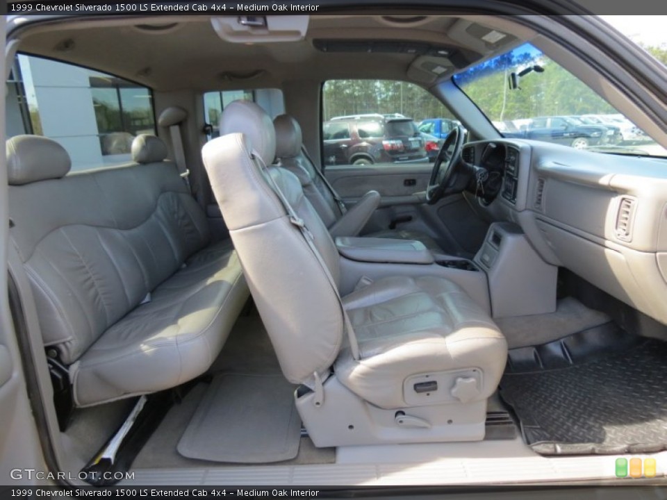 Medium Oak Interior Photo for the 1999 Chevrolet Silverado 1500 LS Extended Cab 4x4 #78927551