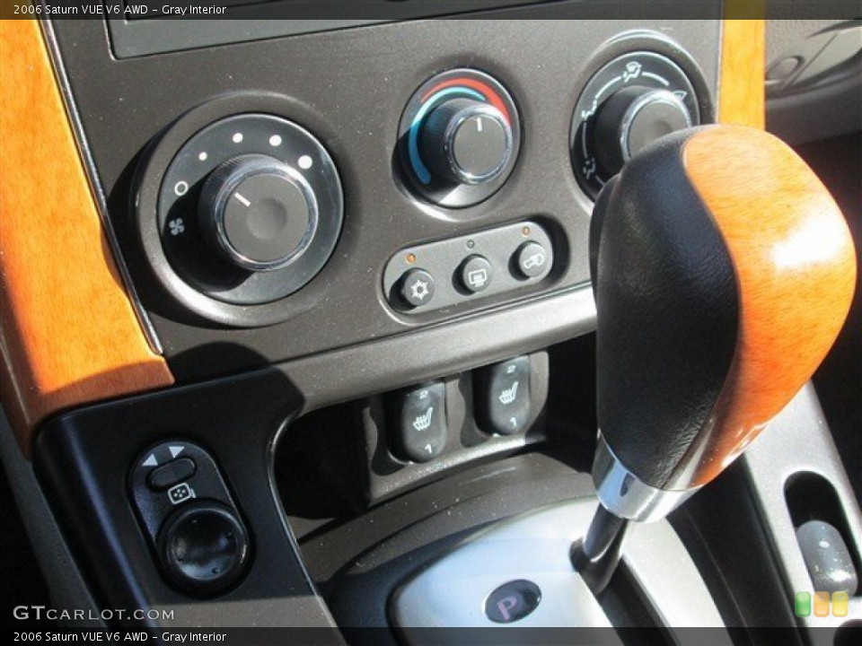 Gray Interior Controls for the 2006 Saturn VUE V6 AWD #78929862