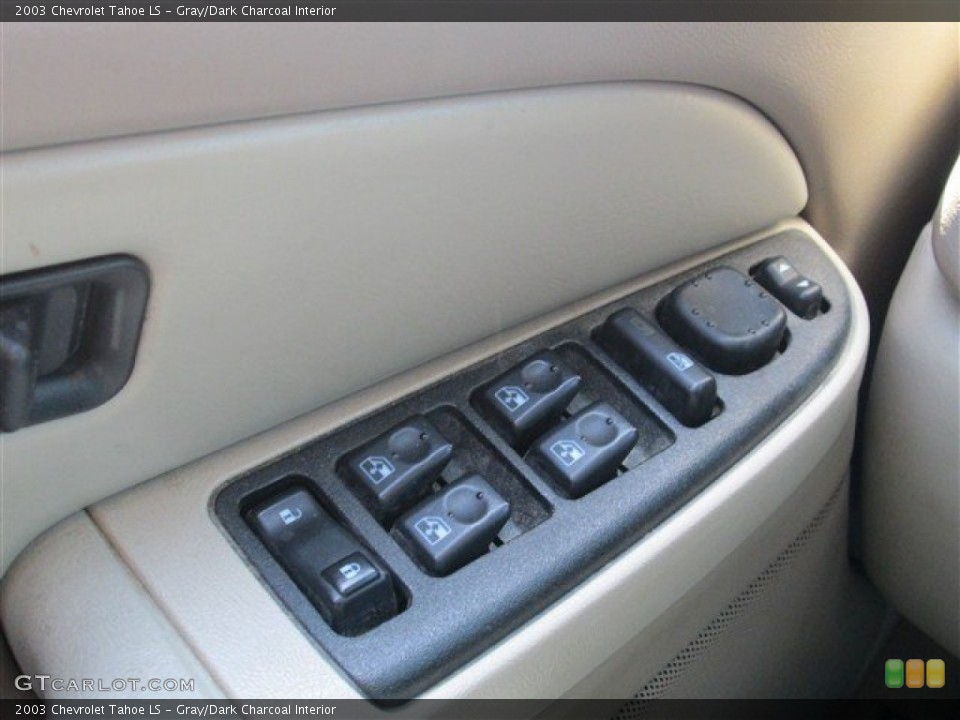 Gray/Dark Charcoal Interior Controls for the 2003 Chevrolet Tahoe LS #78932169