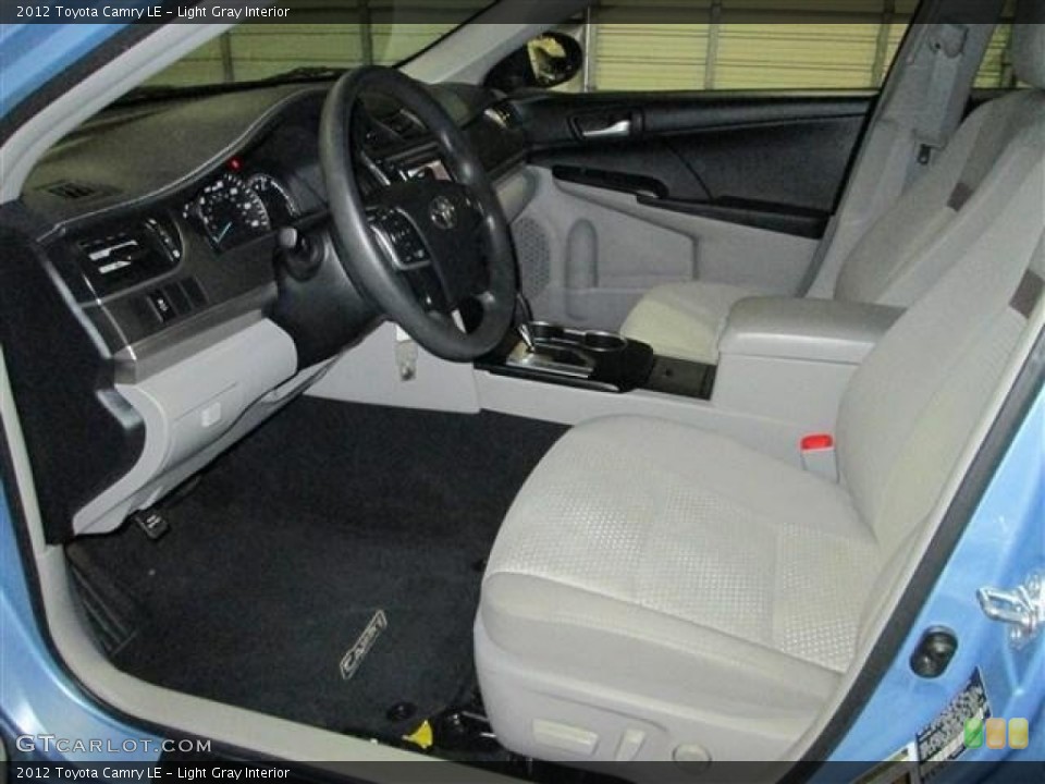 Light Gray Interior Photo for the 2012 Toyota Camry LE #78933684