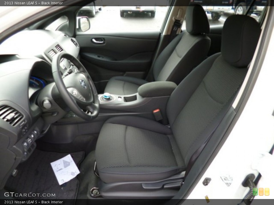 Black Interior Photo for the 2013 Nissan LEAF S #78938194