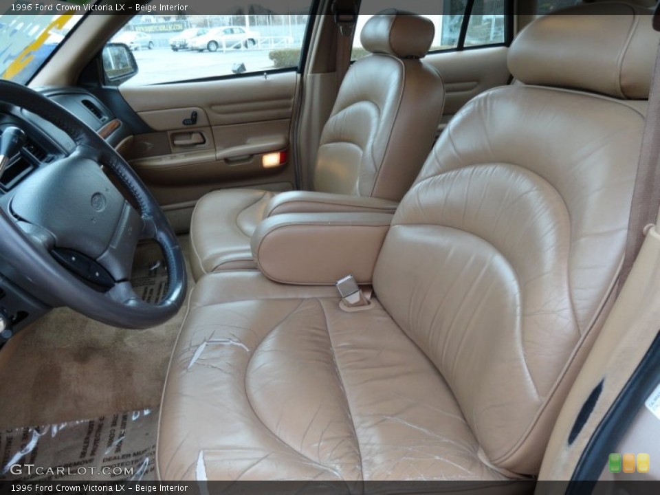 Beige Interior Photo for the 1996 Ford Crown Victoria LX #78948375