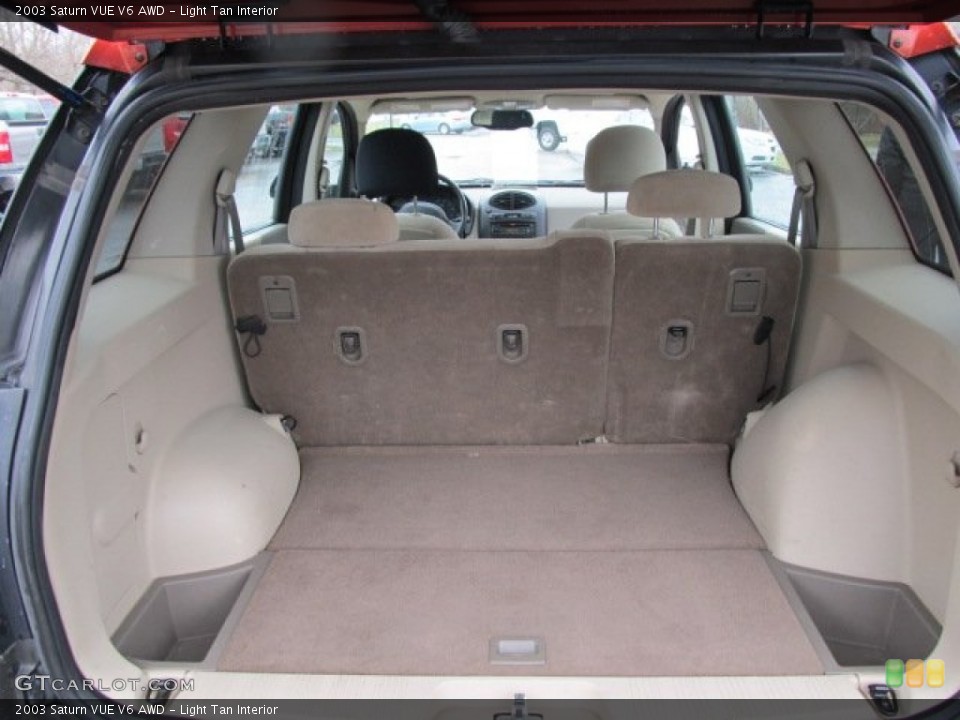 Light Tan Interior Trunk for the 2003 Saturn VUE V6 AWD #78949410