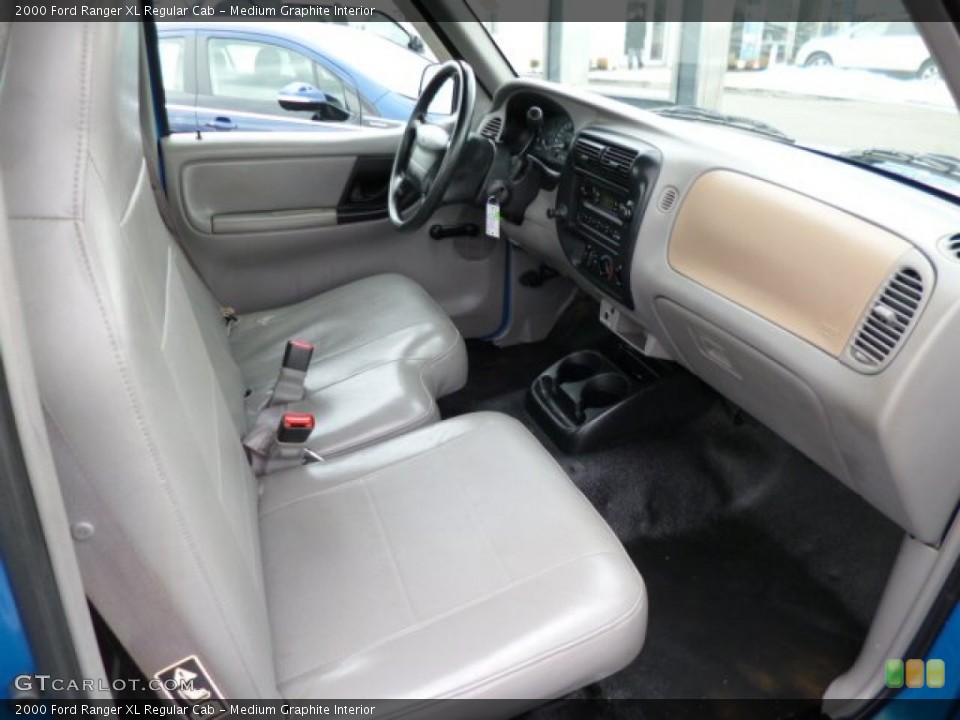 Medium Graphite Interior Photo for the 2000 Ford Ranger XL Regular Cab #78966232