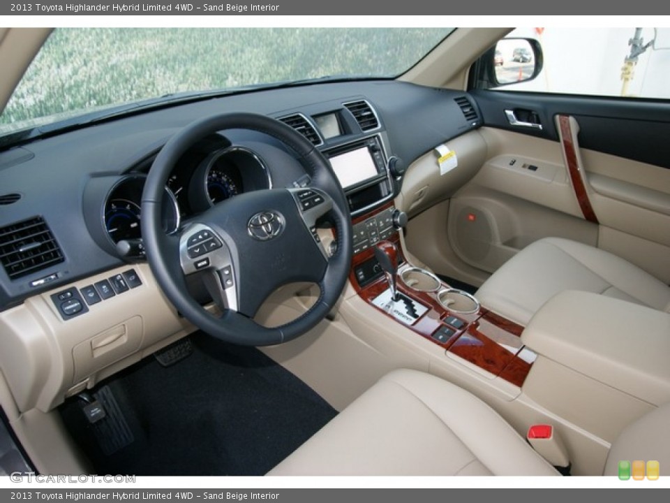 Sand Beige Interior Photo for the 2013 Toyota Highlander Hybrid Limited 4WD #78972511