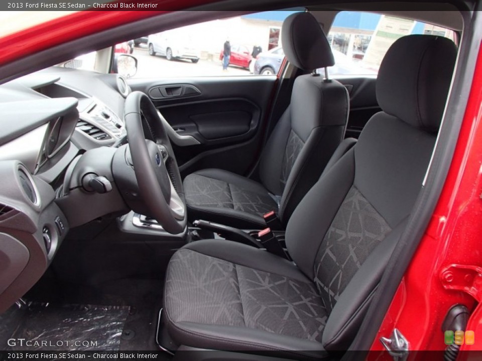 Charcoal Black Interior Photo for the 2013 Ford Fiesta SE Sedan #78991876