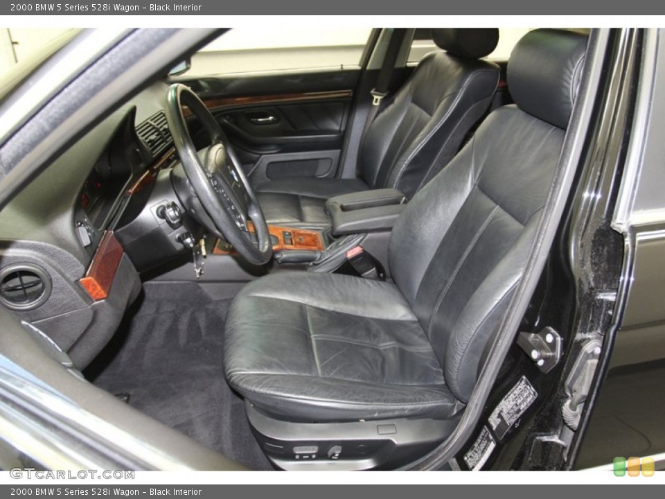 Black Interior Photo for the 2000 BMW 5 Series 528i Wagon #78992176
