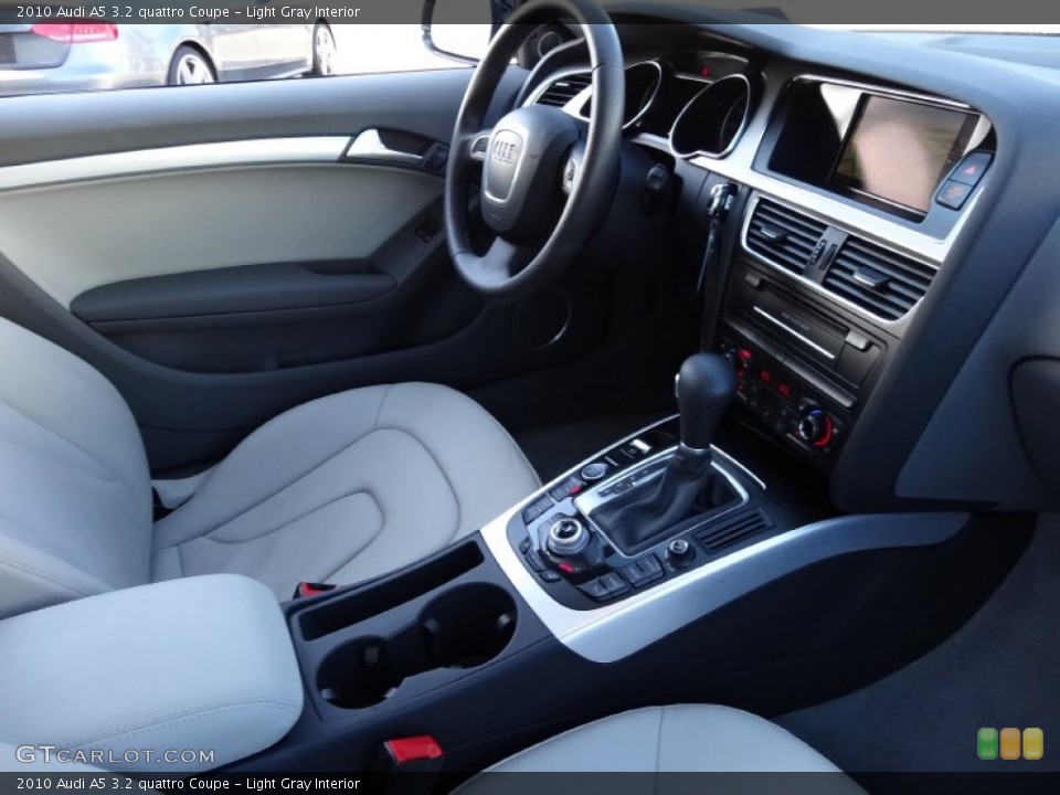 Light Gray Interior Dashboard for the 2010 Audi A5 3.2 quattro Coupe #78992907