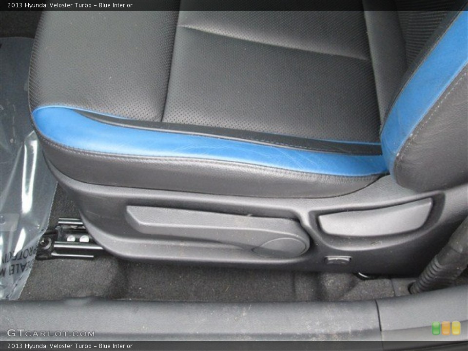 Blue Interior Front Seat for the 2013 Hyundai Veloster Turbo #79001512