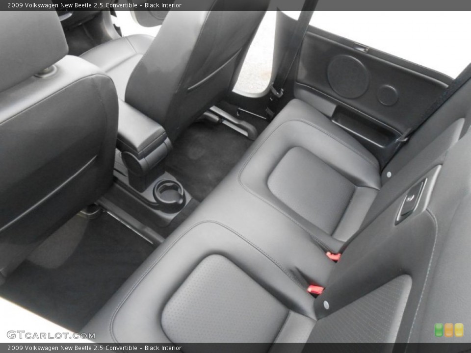 Black Interior Rear Seat for the 2009 Volkswagen New Beetle 2.5 Convertible #79015078