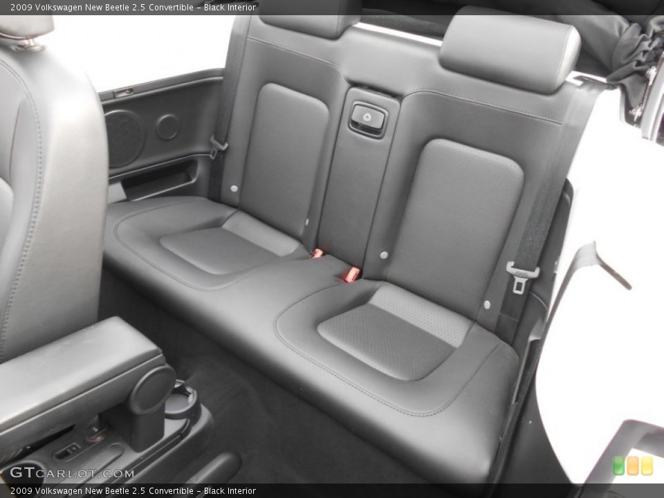 Black Interior Rear Seat for the 2009 Volkswagen New Beetle 2.5 Convertible #79015099